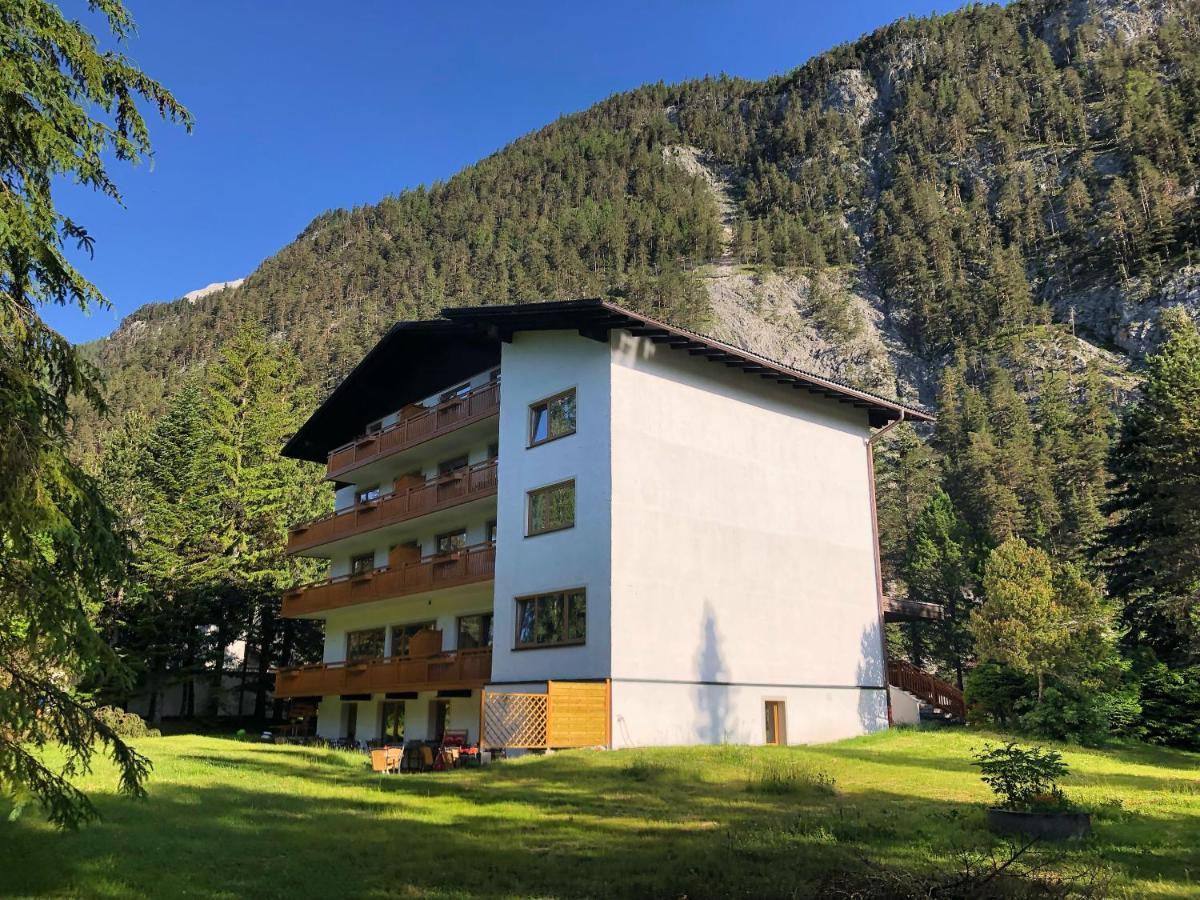 Karwendel-Lodge Scharnitz Exterior photo